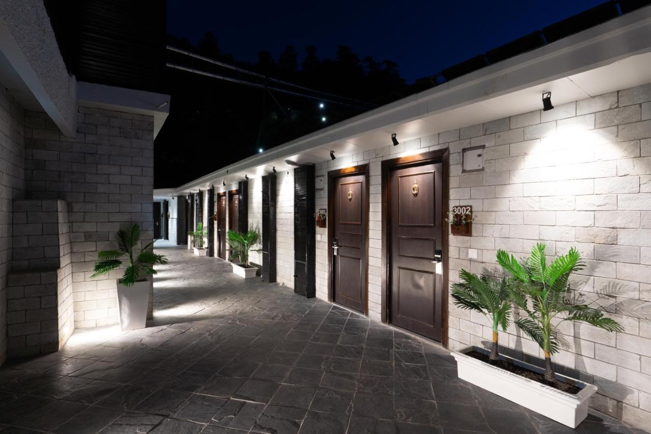 The Legacy Hotel Shimla Exterior photo